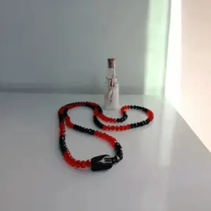 Guia de Exu em Cristal Vermelho e Preto – Artesanal com Murano